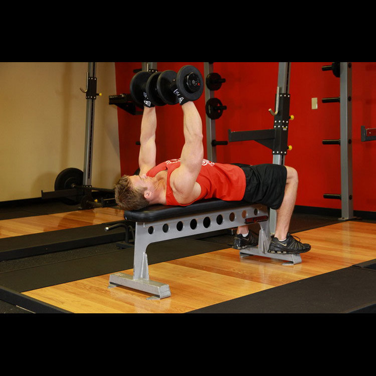 техника выполнения упражнения: Жим гантелей лежа (Dumbbell Bench Press) на фото
