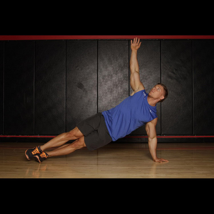 техника выполнения упражнения: Отжимания с планкой в сторону (Push Up to Side Plank) на фото