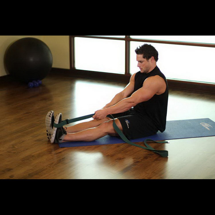 техника выполнения упражнения: Растяжка подколенного сухожилия и икроножной мышцы сидя (Seated Hamstring and Calf Stretch) на фото