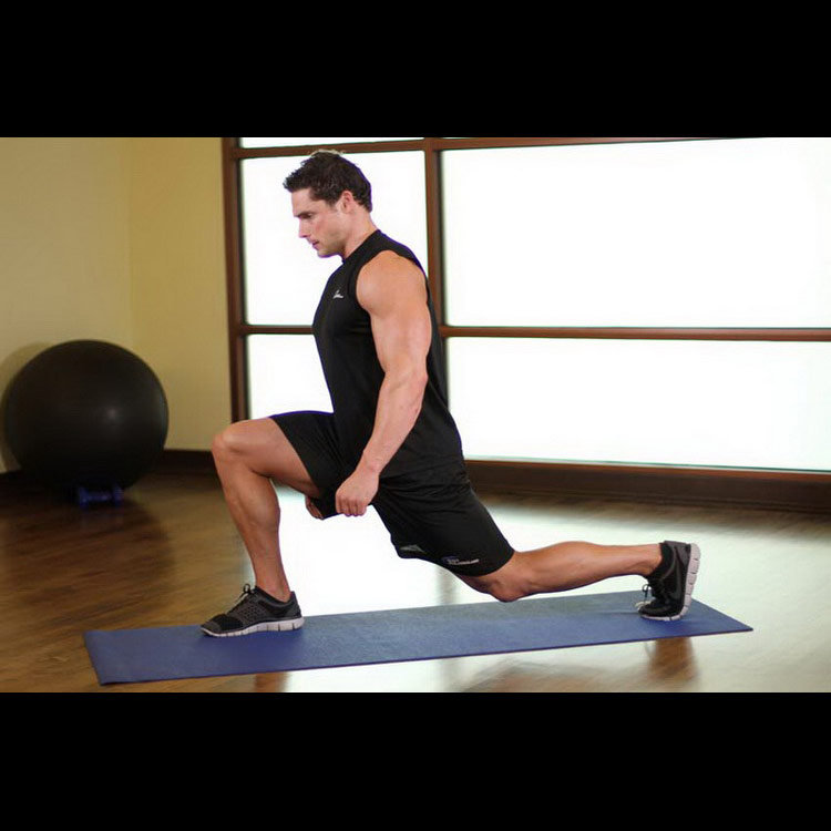 техника выполнения упражнения: Растяжка с выпадом (Standing Hip Flexors) на фото